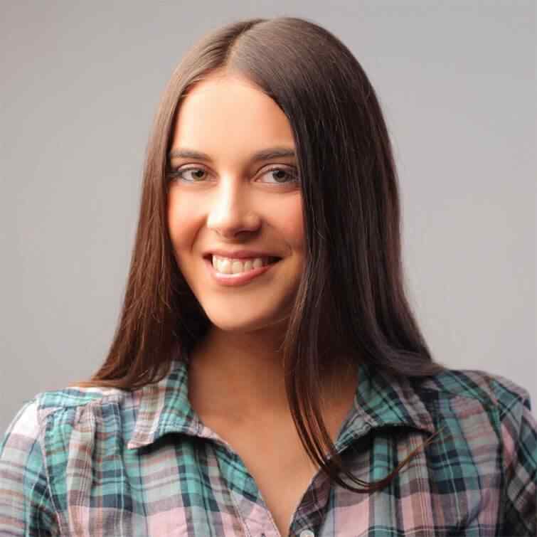 https://adoqx.com/wp-content/uploads/2017/03/people4.jpg